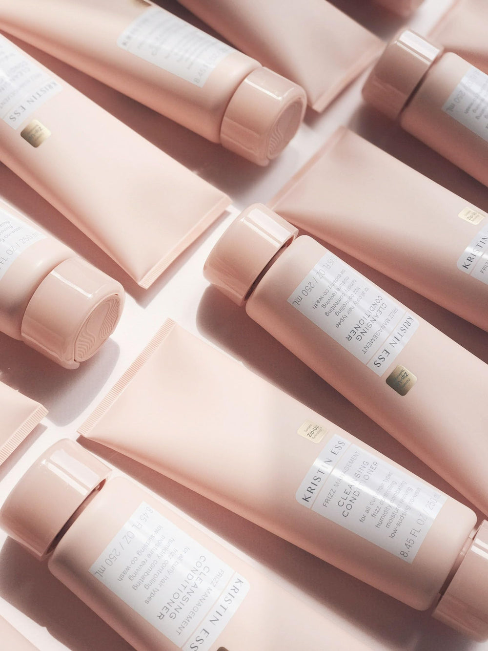 Fórmula segura para color y keratina en Kristin Ess Frizz Management sin sulfatos.