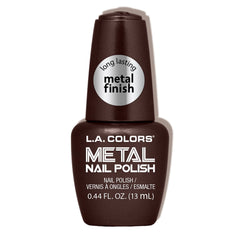 L.A. COLORS Molten, esmalte metalizado, para un acabado duradero y llamativo.