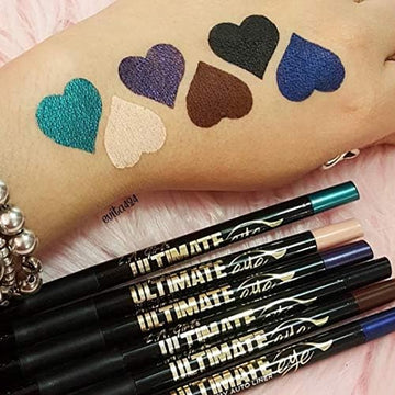 Delineado fino con L.A. Girl turquesa intenso para looks elegantes.