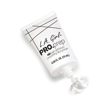 L.A. Girl PRO Prep HD, textura ligera para un acabado suave y duradero.