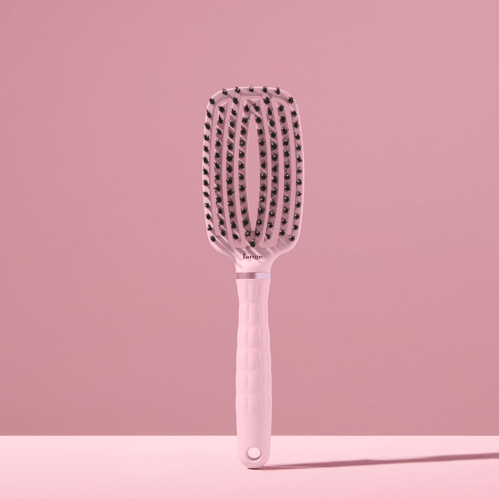 L'ANGE HAIR acelera el secado y minimiza el daño con ventilación.