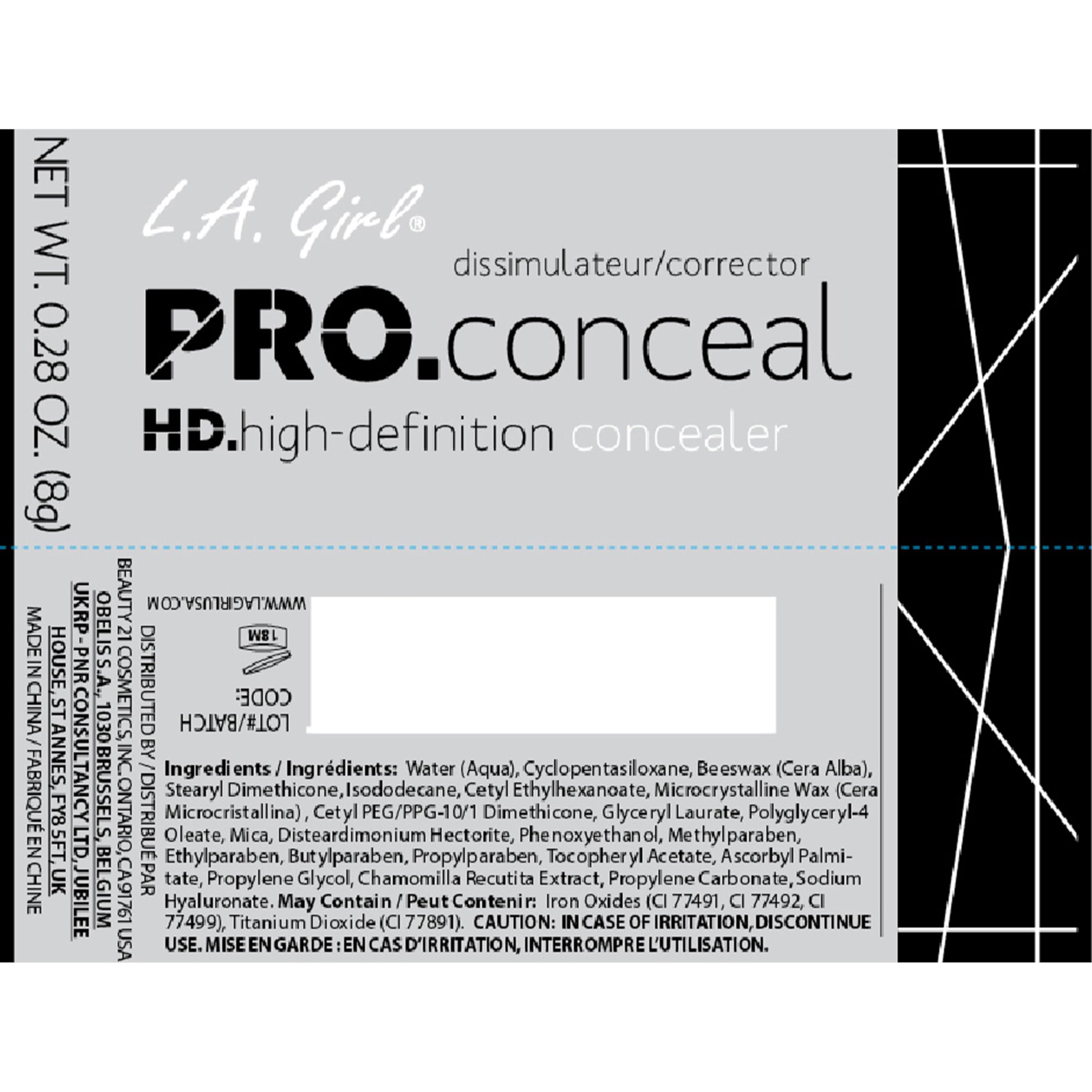 Aplicador de brocha de L.A. Girl Pro Conceal HD listo para aplicar