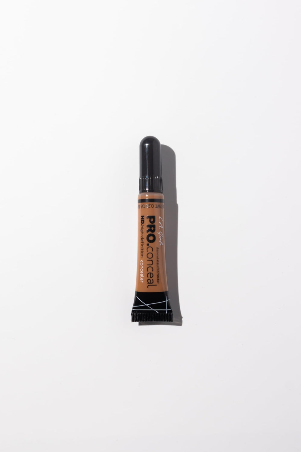 L.A. Girl Pro Concealer Toffee cobertura de larga duración para un acabado uniforme.