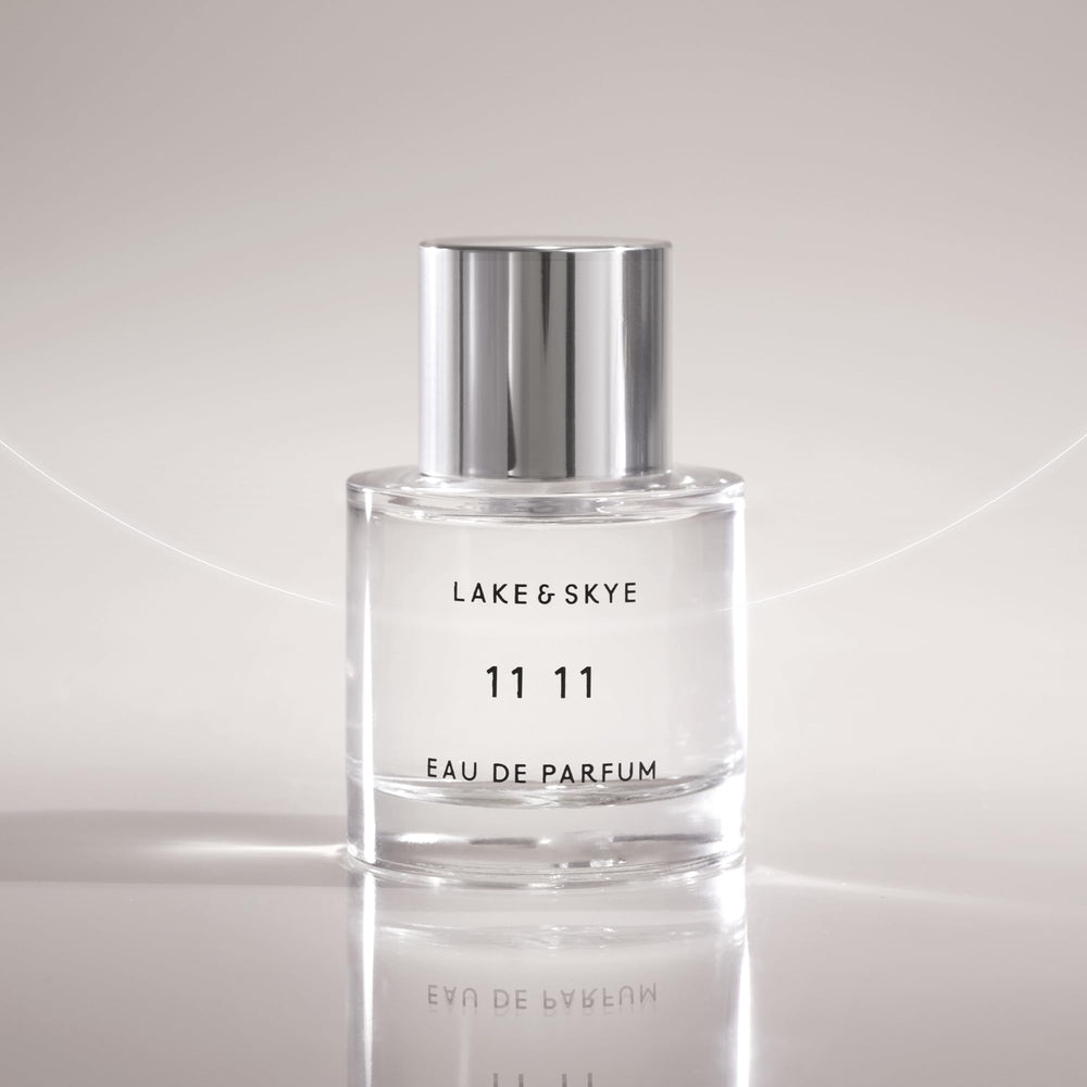 Lake & Skye 11 11: atomizador compacto para retoques rápidos.