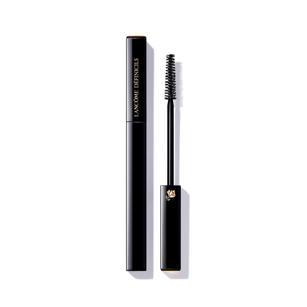 Lancôme Définicils: cils longueur naturelle pour un regard subtil et élégant.