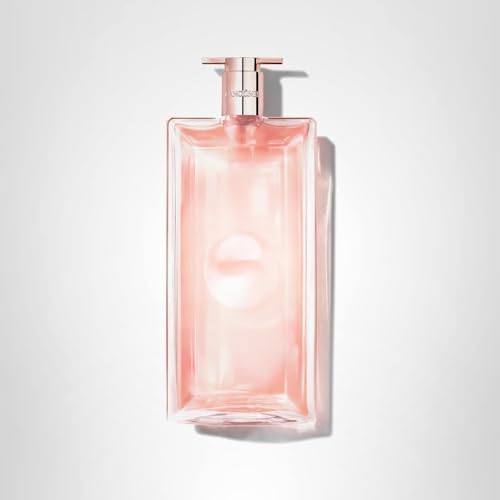Lancôme Idôle: botella delgada facilita llevarla en el bolso.