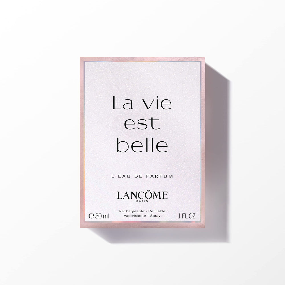 Combinación floral y gourmand de La Vie Est Belle en una fragancia única.