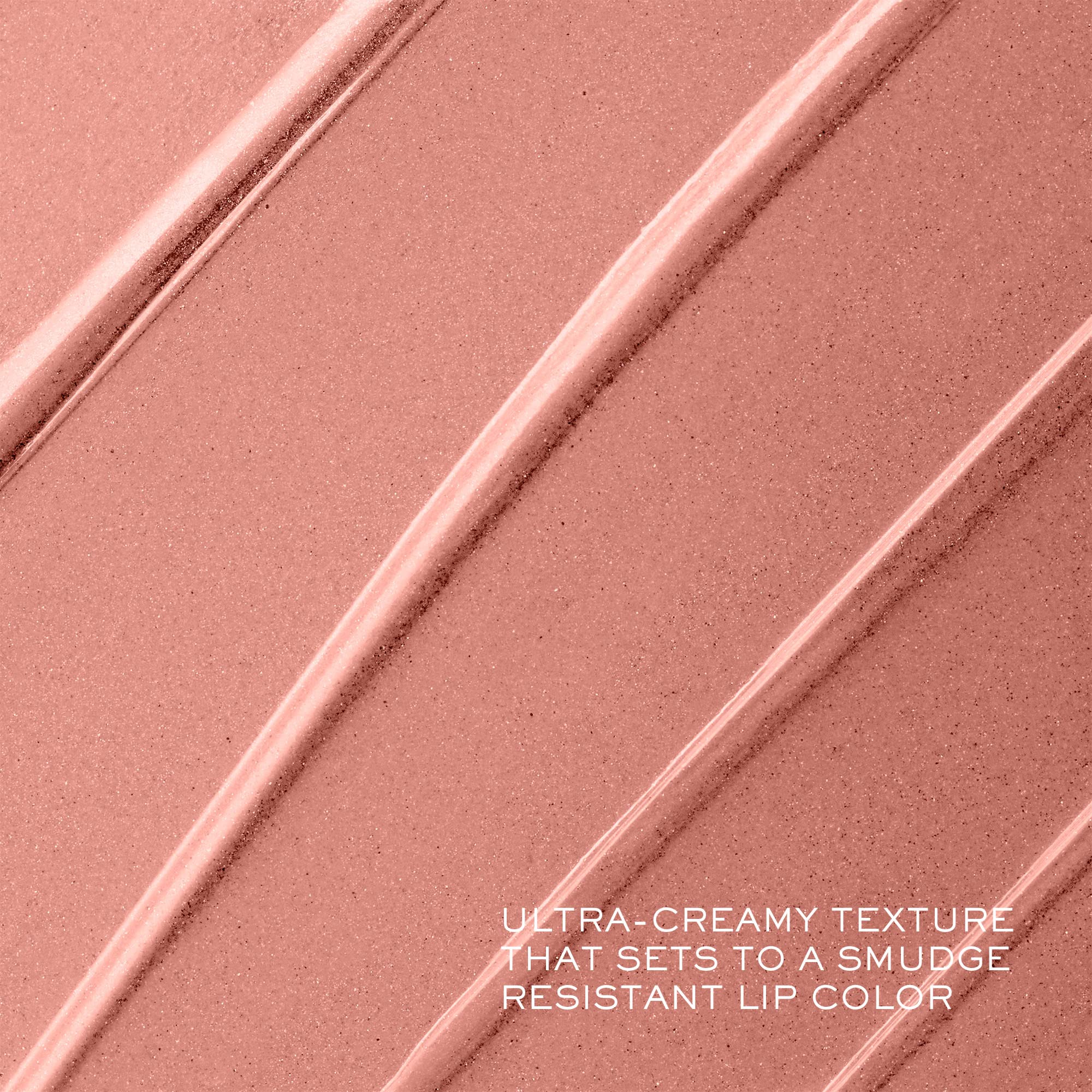 Lancôme L'Absolu Rouge Hidratante: swatch con bálsamo de rosa y ácido hialurónico.