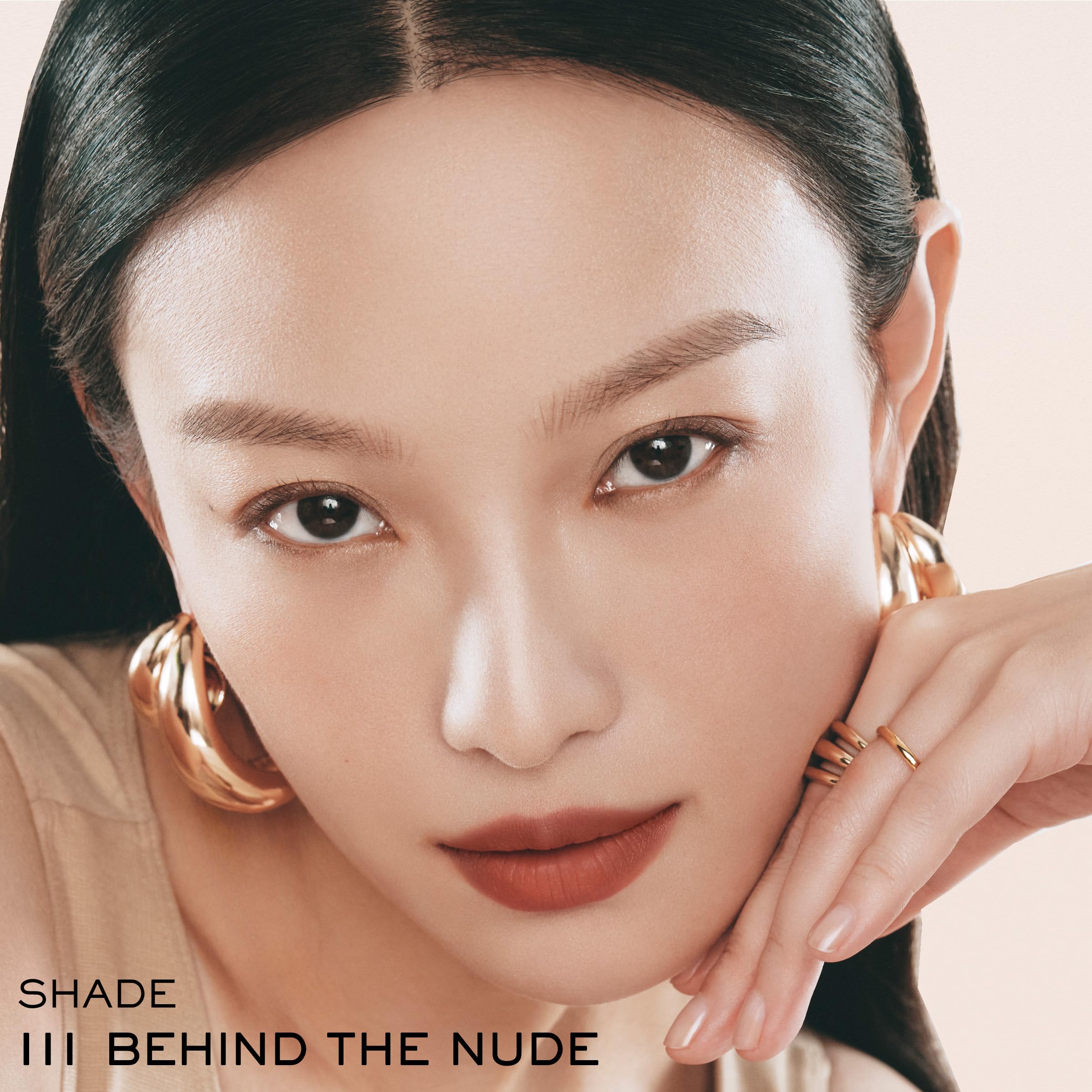 Lancôme L'Absolu Rouge Intimatte, look élégant adapté au quotidien et aux occasions.