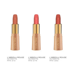 Lancôme L’Absolu Rouge Intimatte mini 320 – rose naturel, fini velouté.
