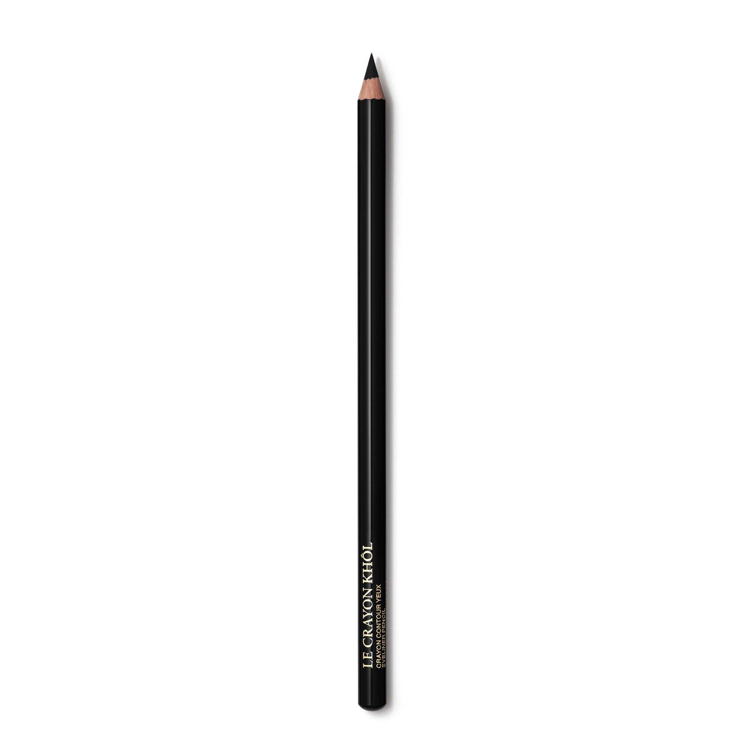 Lancôme Le Crayon Khôl Noir Ébène permet une application douce et précise.