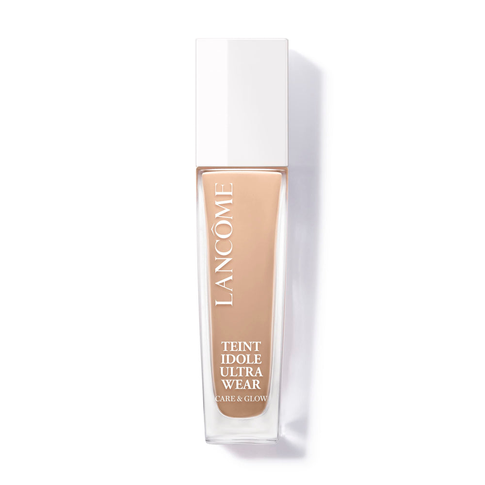 Lancôme Teint Idole Ultra Wear, botella visible, acabado natural y luminoso.
