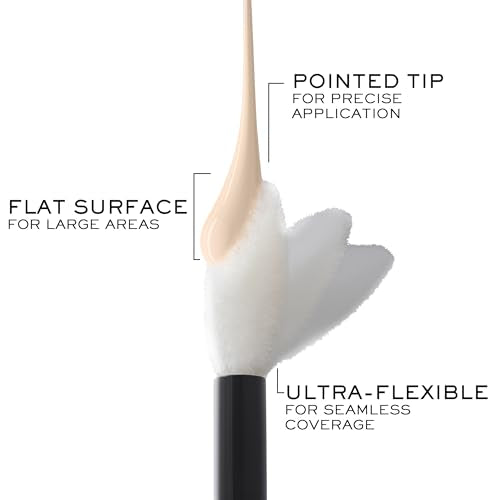 Lancôme Teint Idole Ultra Wear: envase con aplicador de precisión para retoques