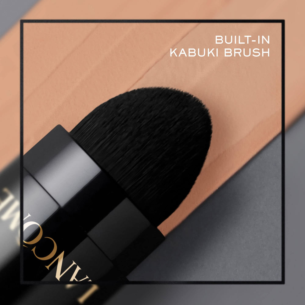 Lancôme Teint Idôle Ultra Wear Stick textura crema-polvo suave.