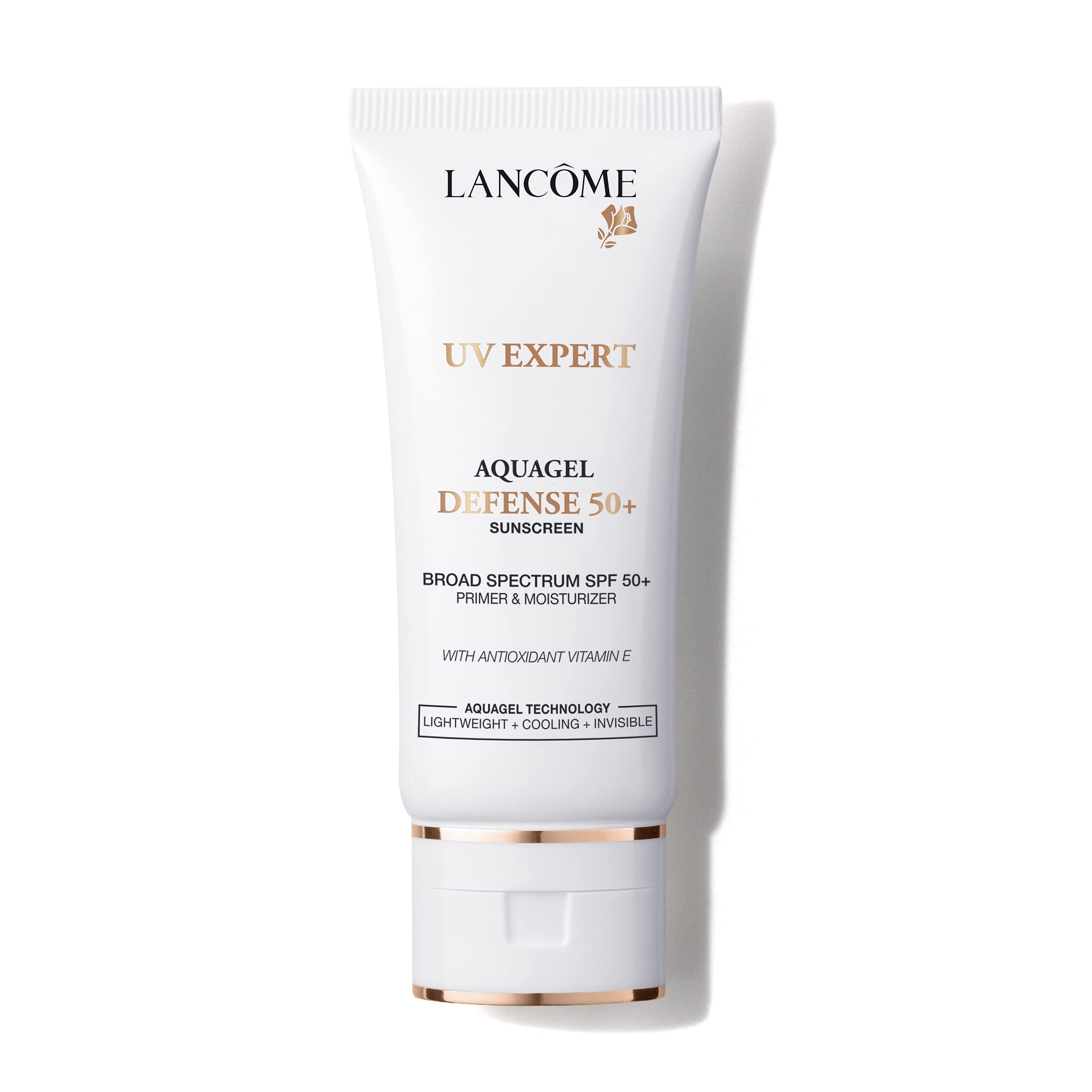 Lancôme UV Expert Defense, bote protector solar SPF50, ofrece hidratación ligera sin residuo.