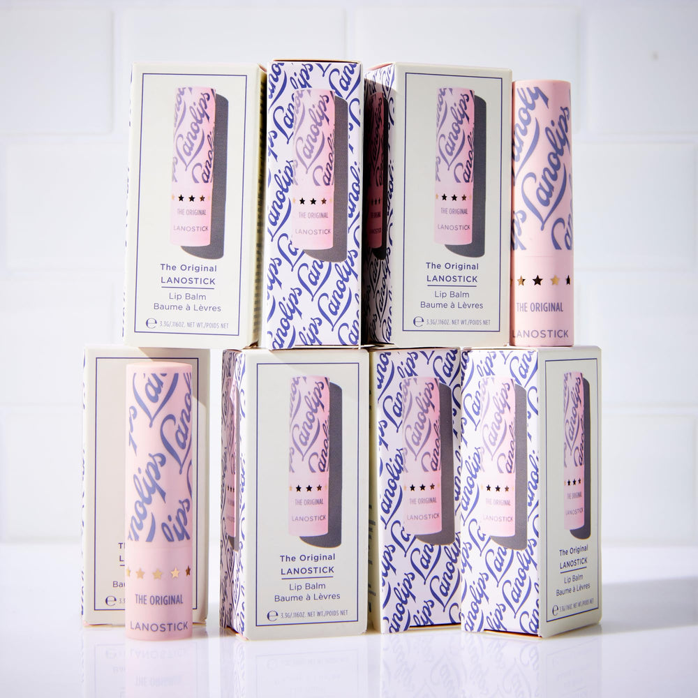 Lanolips Lanostick con aceite de ricino para hidratación.