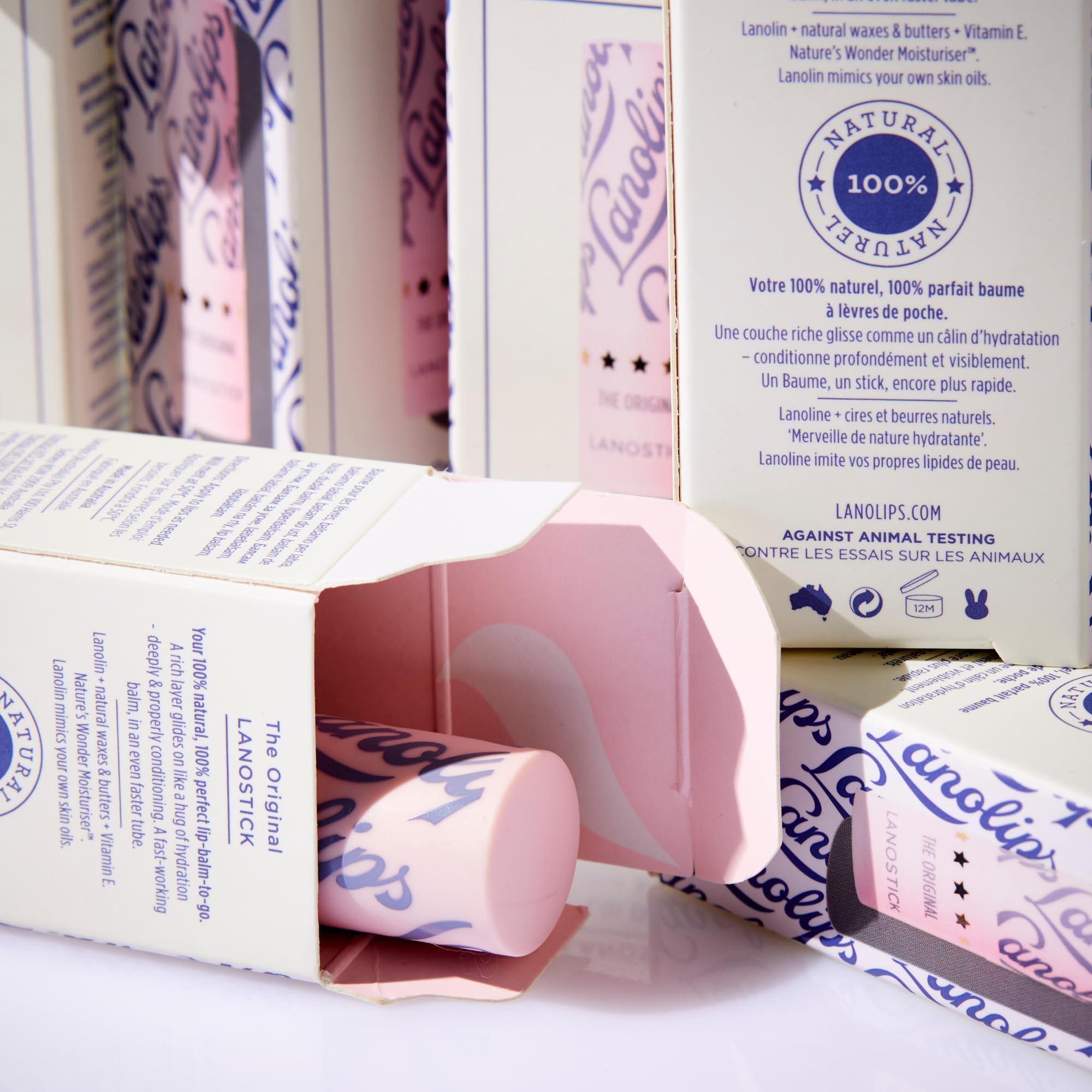 Lanolips Lanostick con aceite de jojoba para piel suave.
