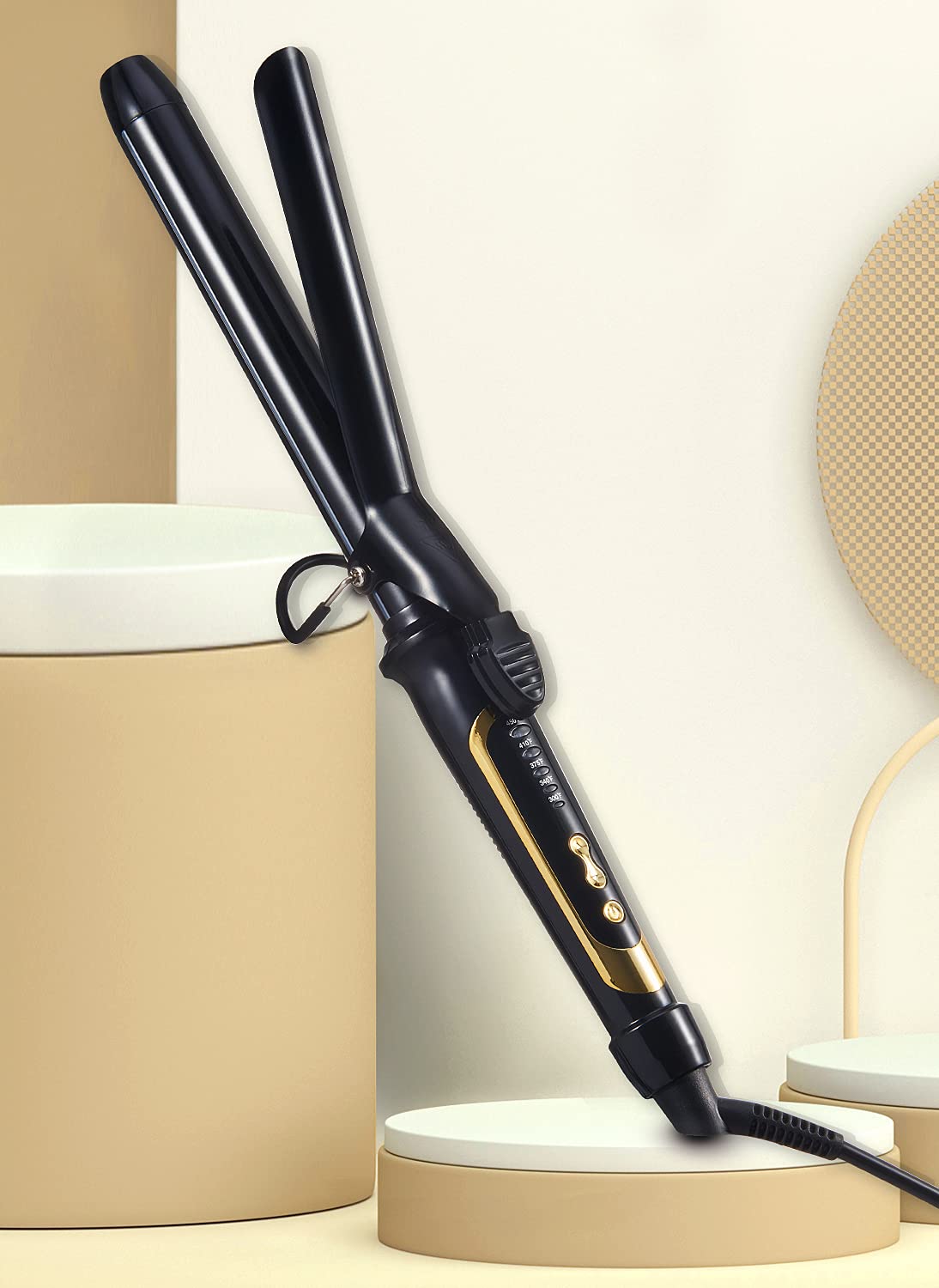 Lanvier mango ergonómico facilita peinar sesiones largas.