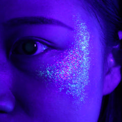 LATIBELL Glitter Gel para cara: aplicación fácil sin adhesivos.