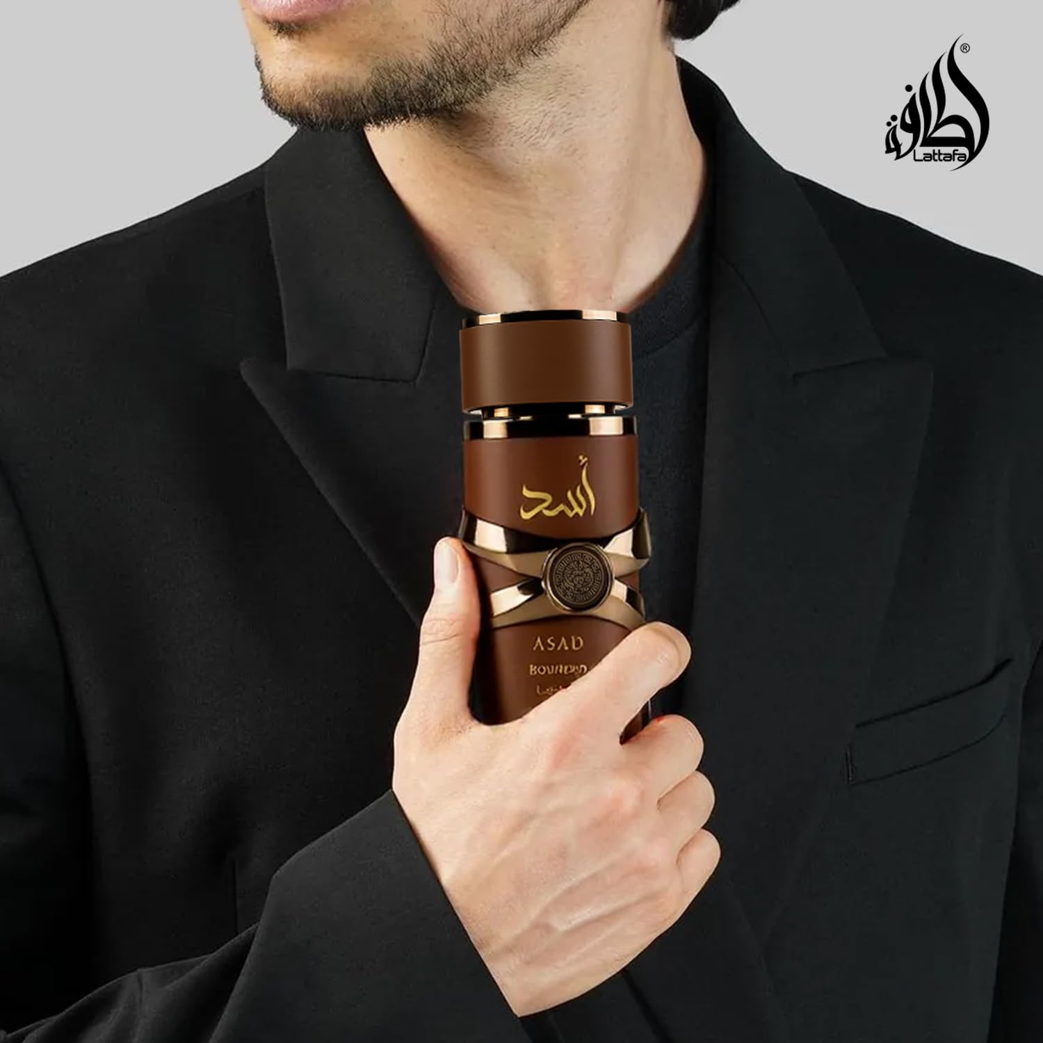 Lattafa Asad Bourbon, envase de vidrio pulido y acabado premium