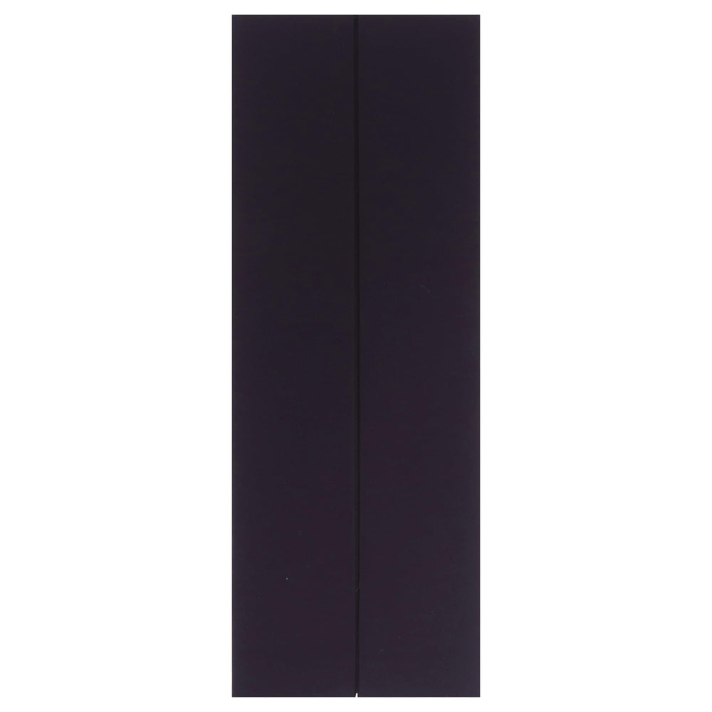Lattafa Bade'e Al Oud Amethyst spray action captures the scent release.