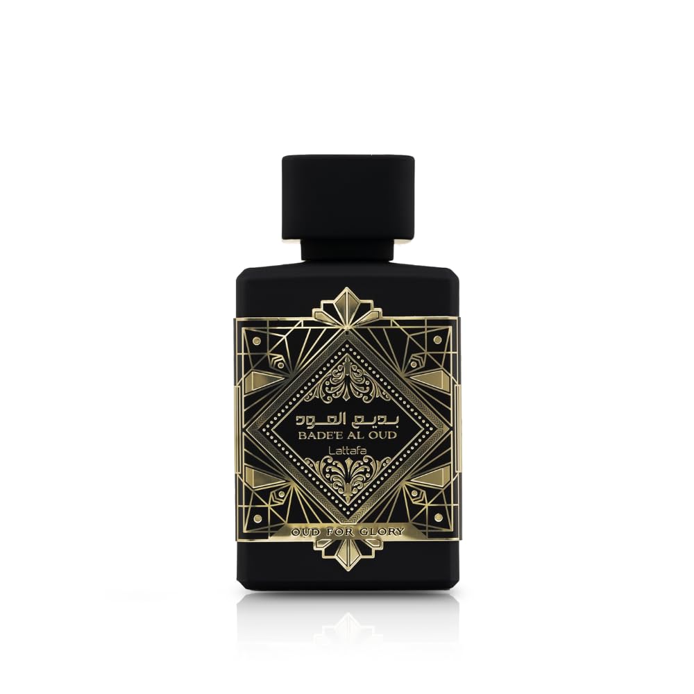 Lattafa Bade’e Al Oud frasco-oro, aroma intenso ideal para momentos especiales