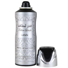 Lattafa Fakhar Hombre, desodorante spray 200 ml facilita uso diario y frescura.