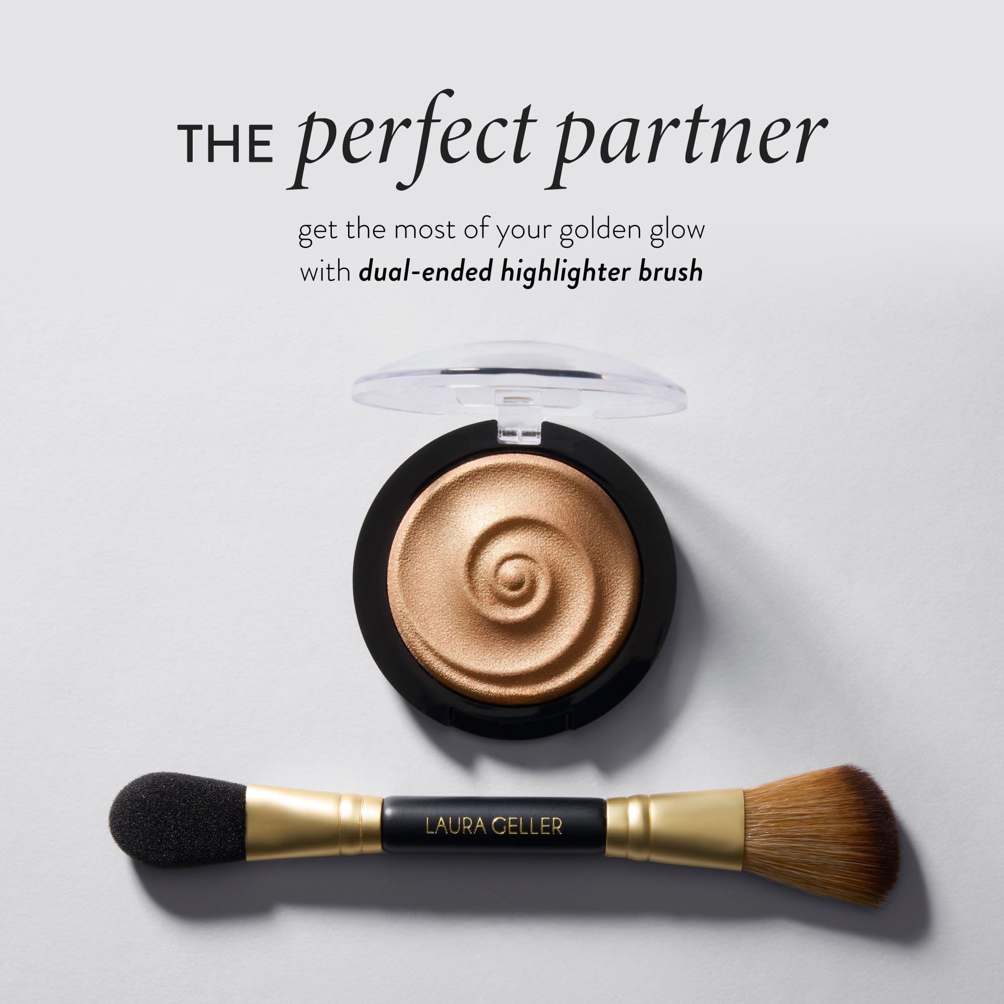 Laura Geller New York Baked Gelato Swirl iluminador gilded honey textura cremosa en piel