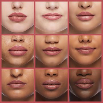 Fórmula cremosa con manteca de karité hidrata labios con Laura Geller