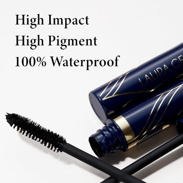 Laura Geller New York Mascara: textura cremosa que facilita una aplicación suave.