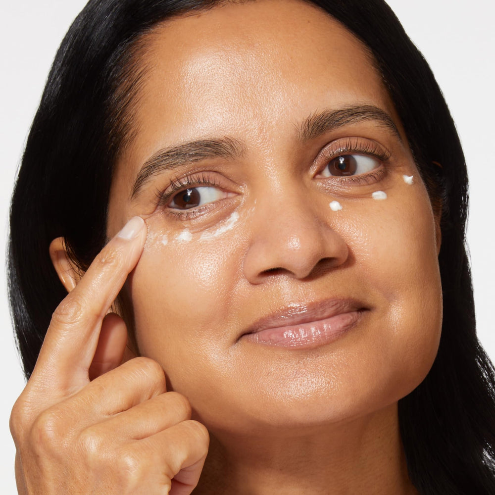 Efecto iluminador natural de LAURA GELLER NEW YORK Spackle para mirada más fresca.
