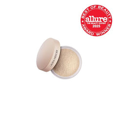Poudre libre translucide Ultra-Blur de Laura Mercier, texture ultra-fine et longue tenue.