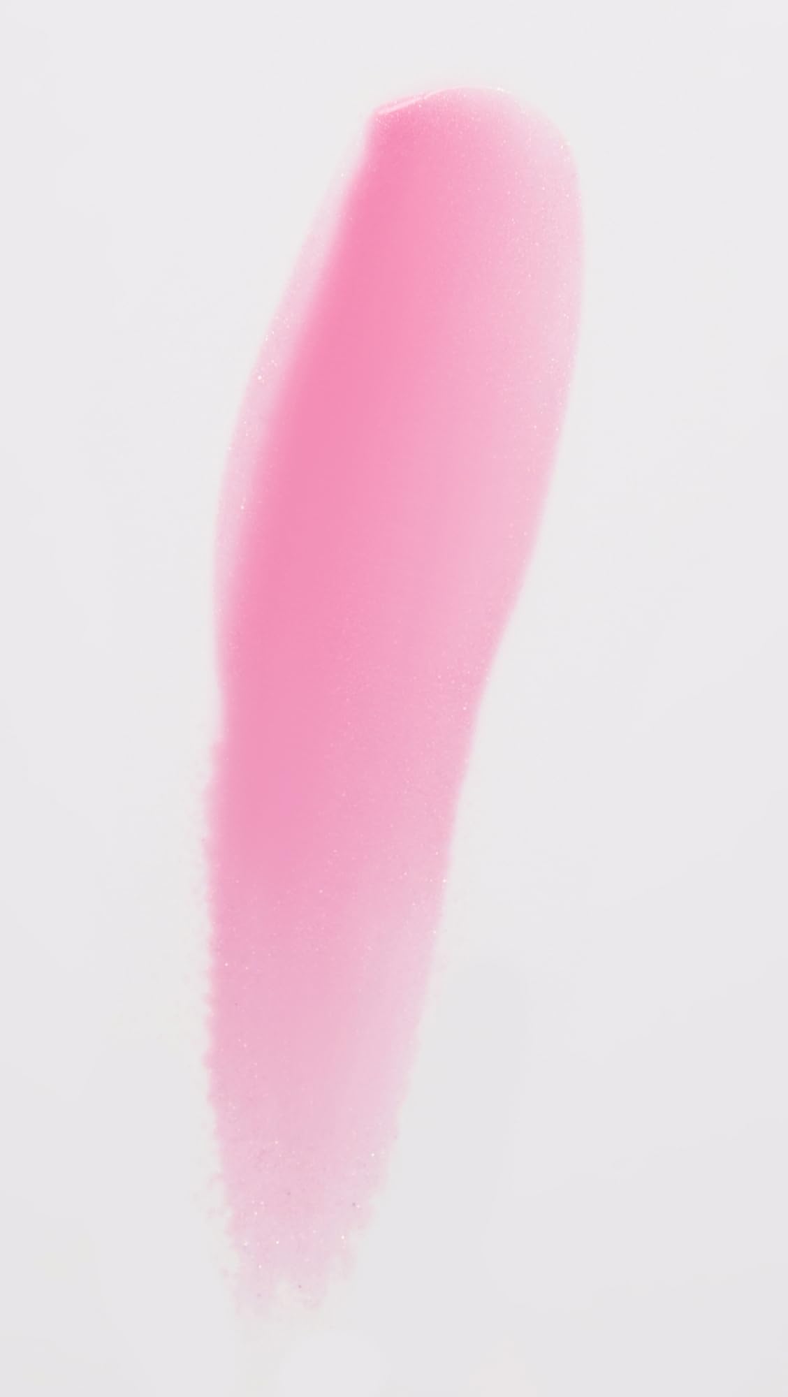 Textura cremosa de LAWLESS Forget the FillerLabial Daisy Pink realza color y aspecto