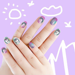 Uñas infantiles Laza con gradiente de brillo arcoíris.