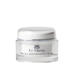 Le Mieux Bio Cell Crème révèle une texture soyeuse prête à hydrater.