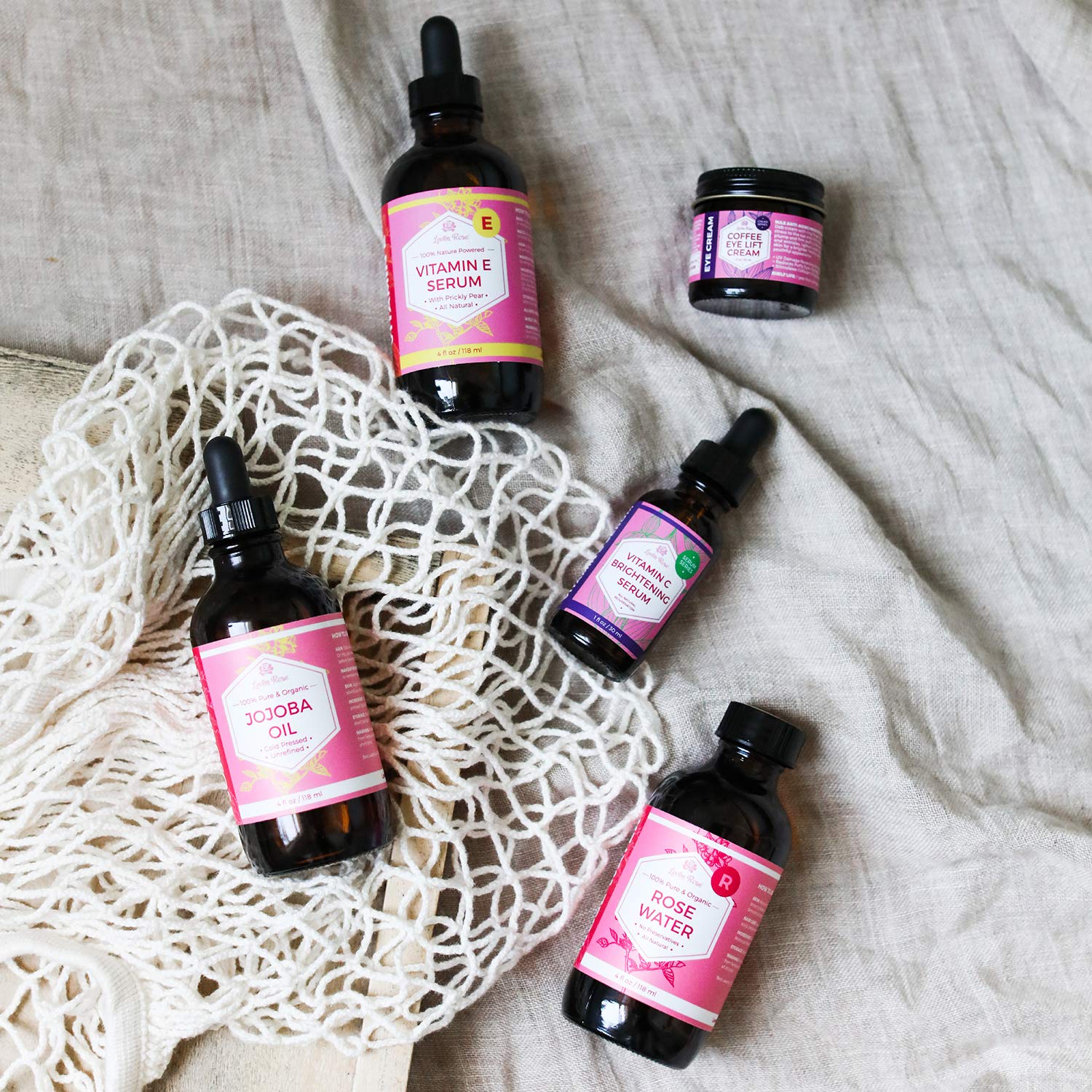 Leven Rose Serum compacto de cuatro onzas para bolso o escritorio.