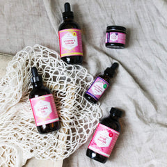 Fórmula natural de Leven Rose con piña y papaya para luminosidad.