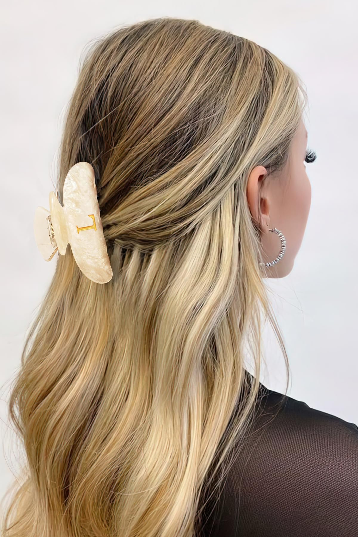 Clip de pelo LILIE&WHITE con cierre fiable para peinado estable.