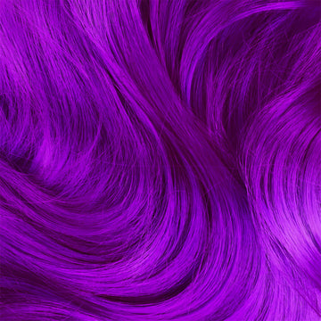 Lime Crime Genie Unicorn Hair Dye mostrando cabello previamente aclarado para tinte