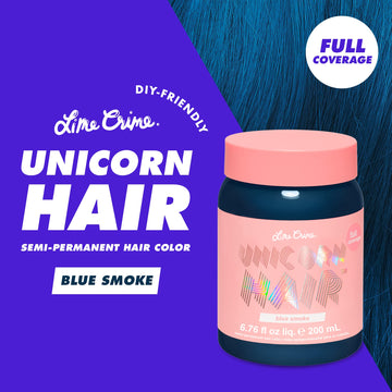 Lime Crime Unicorn Hair Blue Smoke durante la aplicación en cabello.