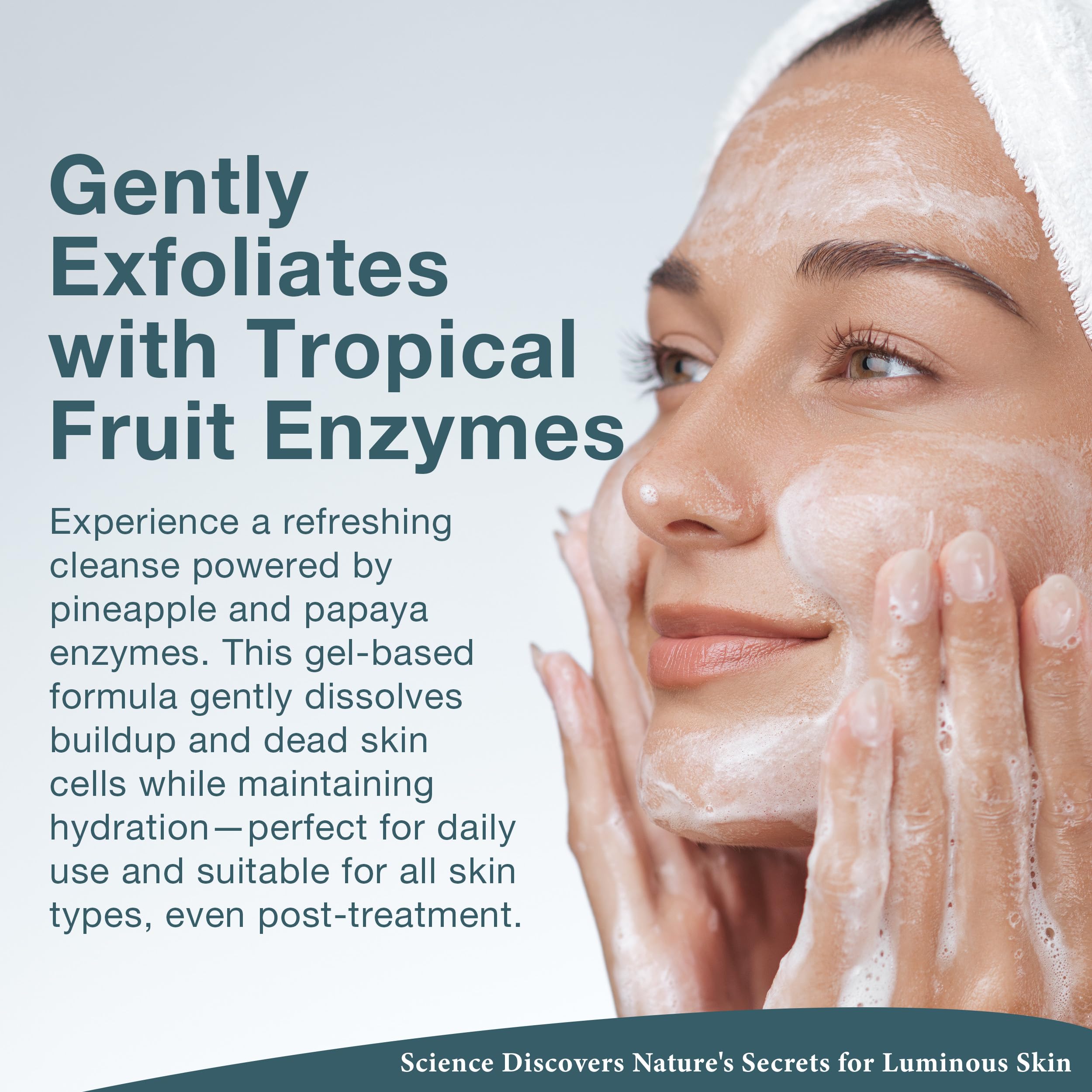 Lira Clinical BIO Enzyme Cleanser, aplicacion mano, uso diario sencillo.