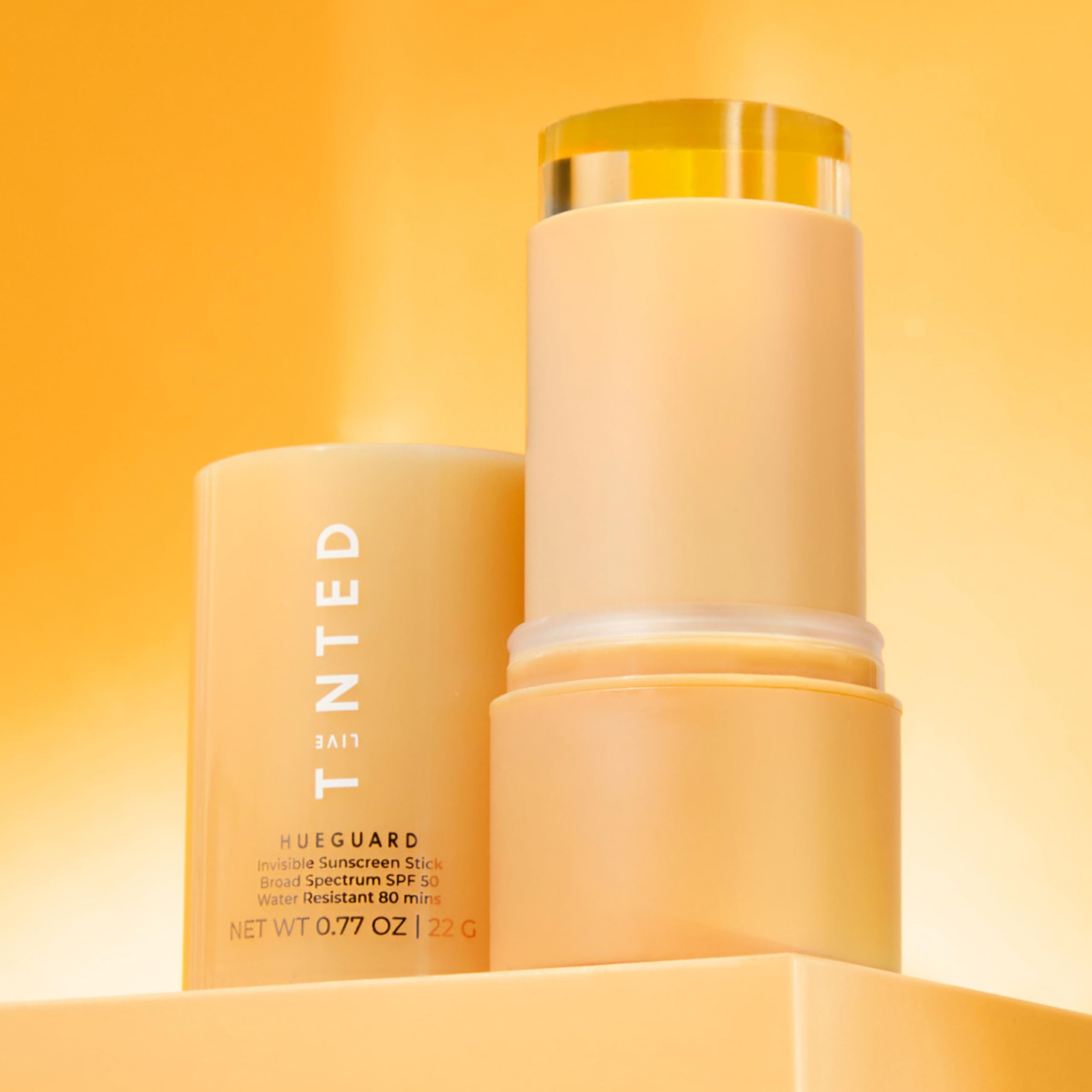 Ingrédients antioxydants Cloudberry et Dragon Fruit pour nourrir la peau
