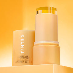 Ingrédients antioxydants Cloudberry et Dragon Fruit pour nourrir la peau