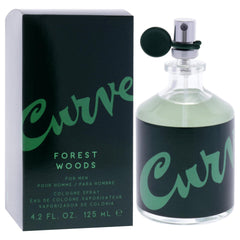 Envase destaca botella elegante para uso diario y estilos variados.