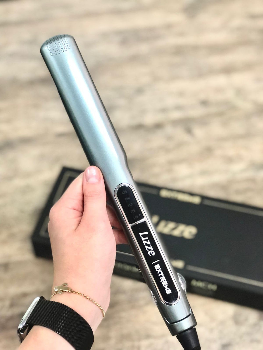 Lizze Extreme con 110V para uso internacional en casa o salón