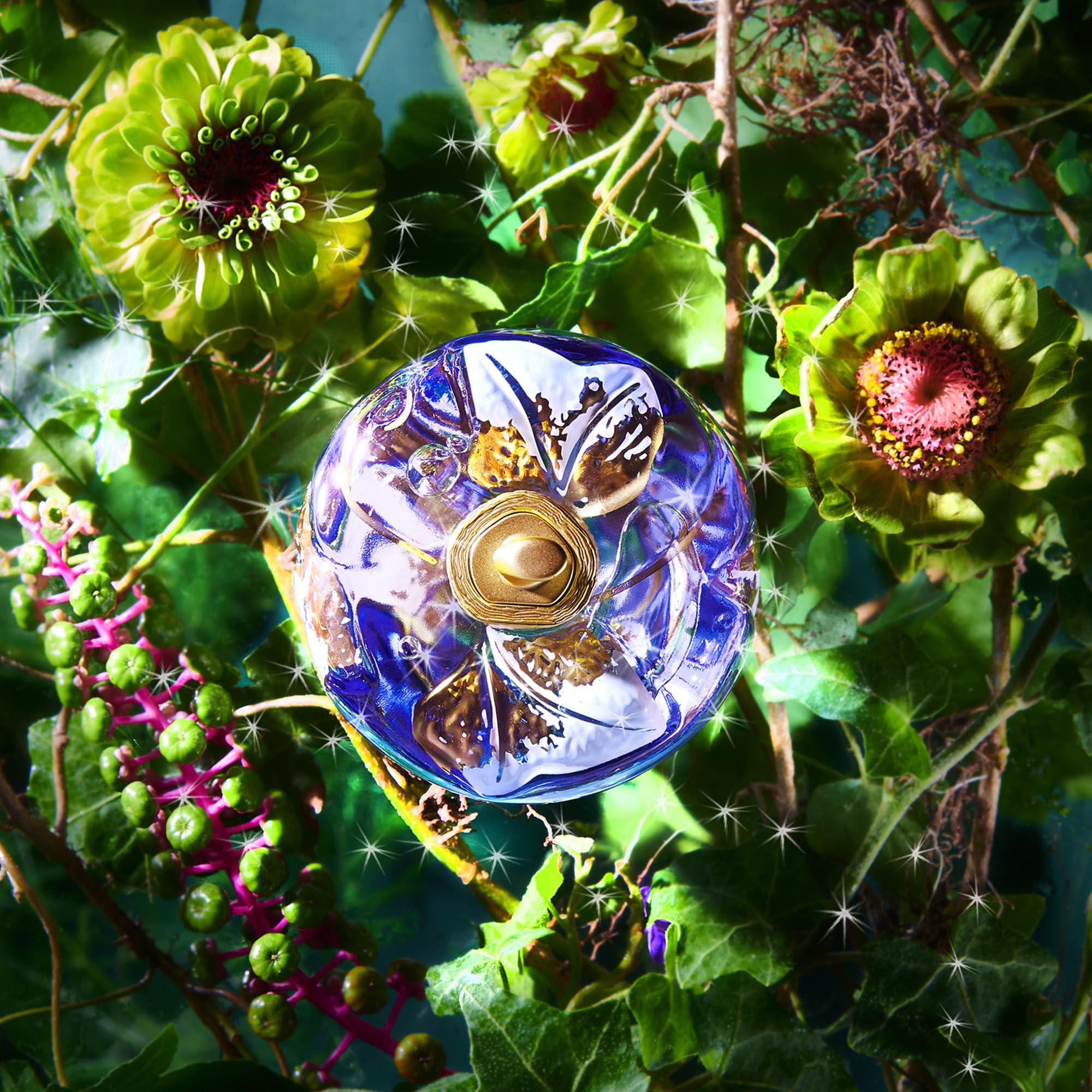 Lolita Lempicka Le Parfum, primer plano de la etiqueta, lujo discreto.