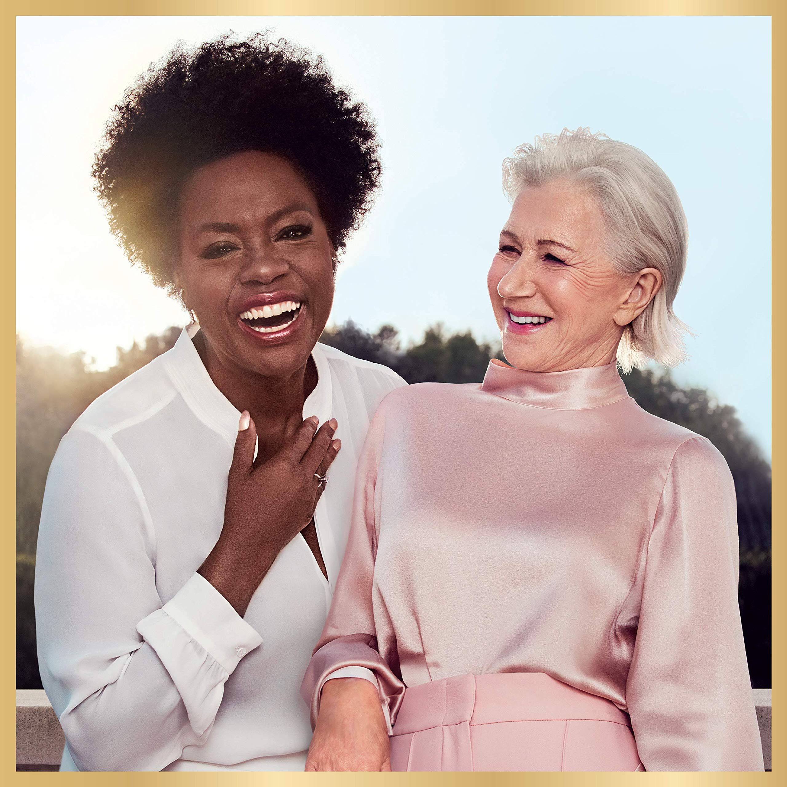 Age Perfect Radiant Foundation, efecto luminoso y piel uniforme.