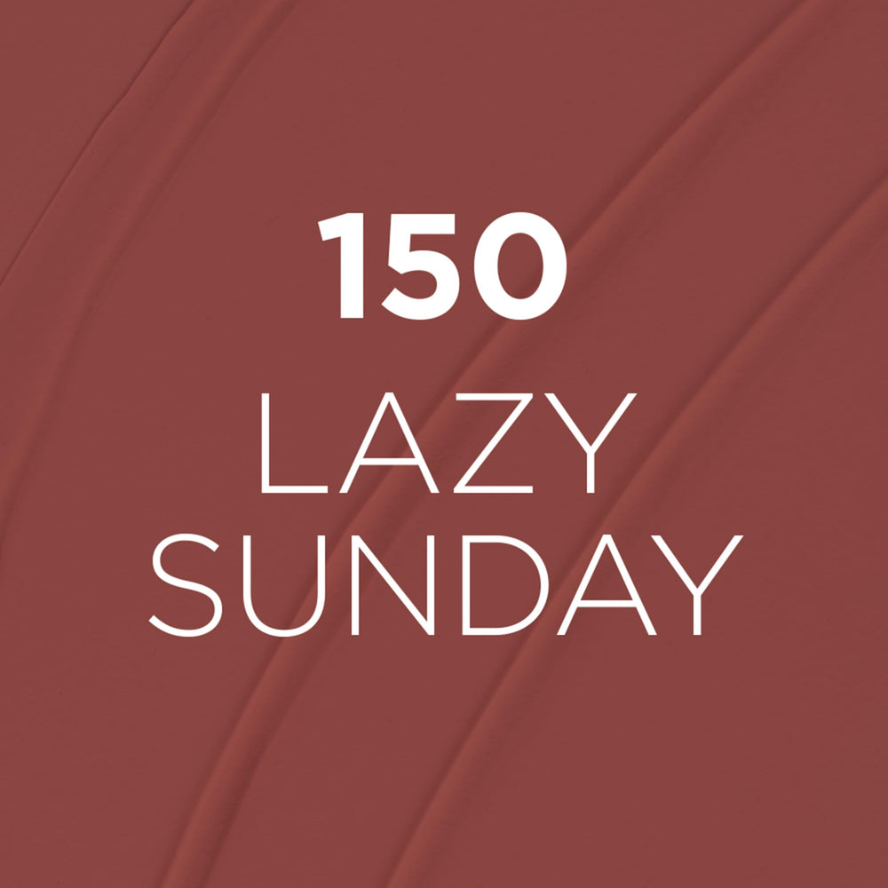 L'Oreal Paris Infallible Labial Mate tono Lazy Sunday 150 para un aspecto suave.