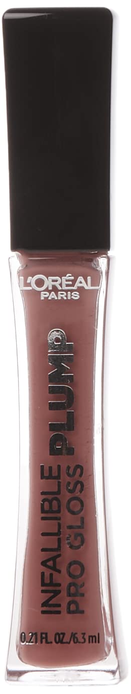 L'Oreal Paris Infallible Pro Gloss Plump con ácido hialurónico para labios suaves.