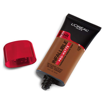 L'Oreal Paris Infallible Pro-Matte fundacion Cocoa: aplicacion-esponja para difuminar imperfecciones.